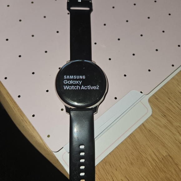 Samsung Galaxy Watch Active2 - Sleek Black Unlocked